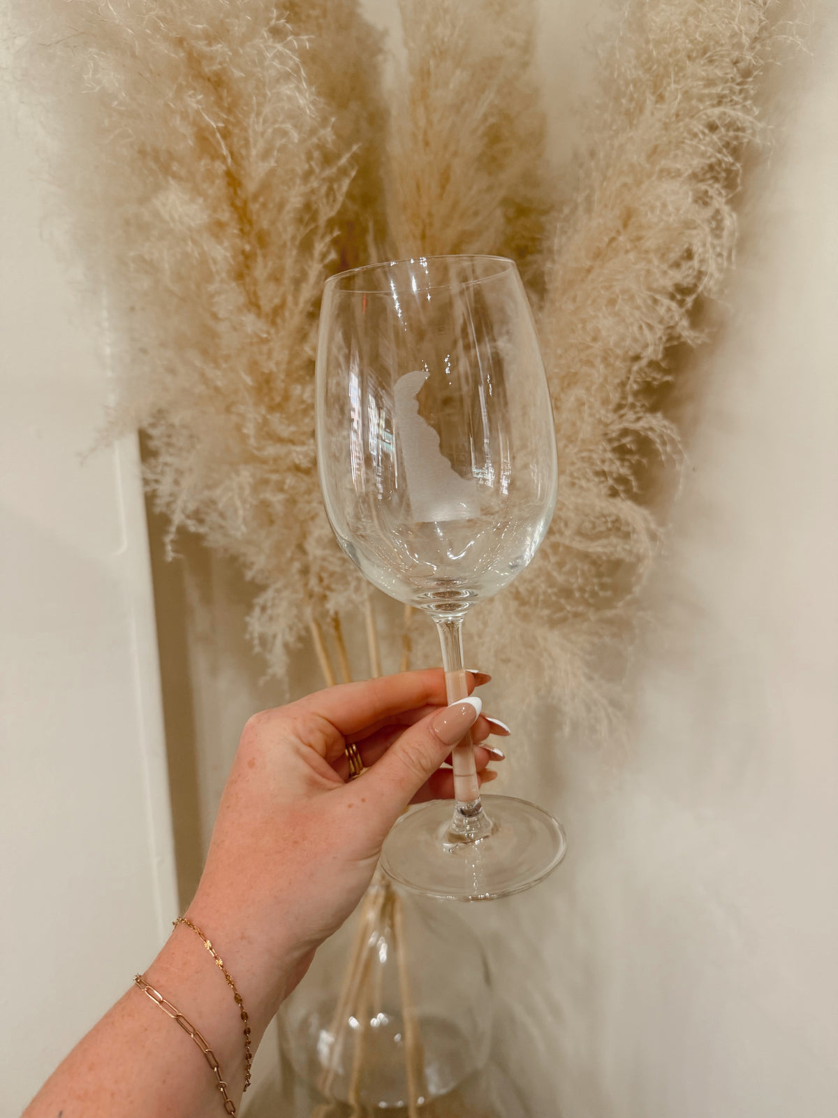 Delaware Wine Glass