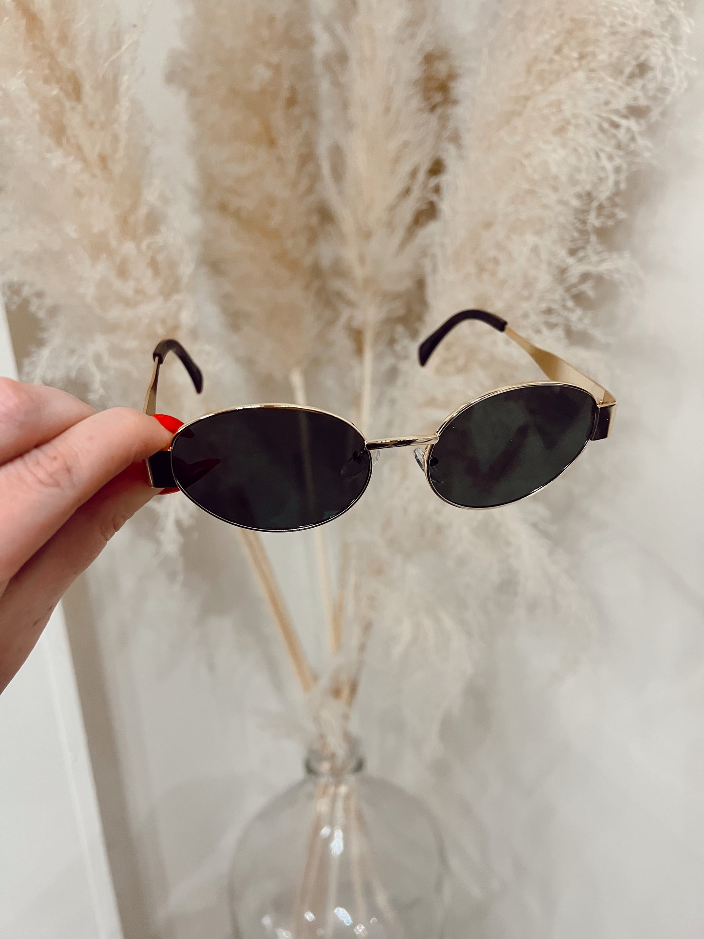 Trendy Oval Retro Sunglasses