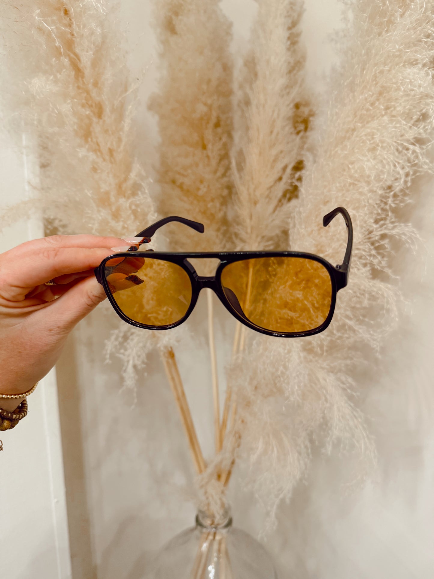 Black Vintage Aviators